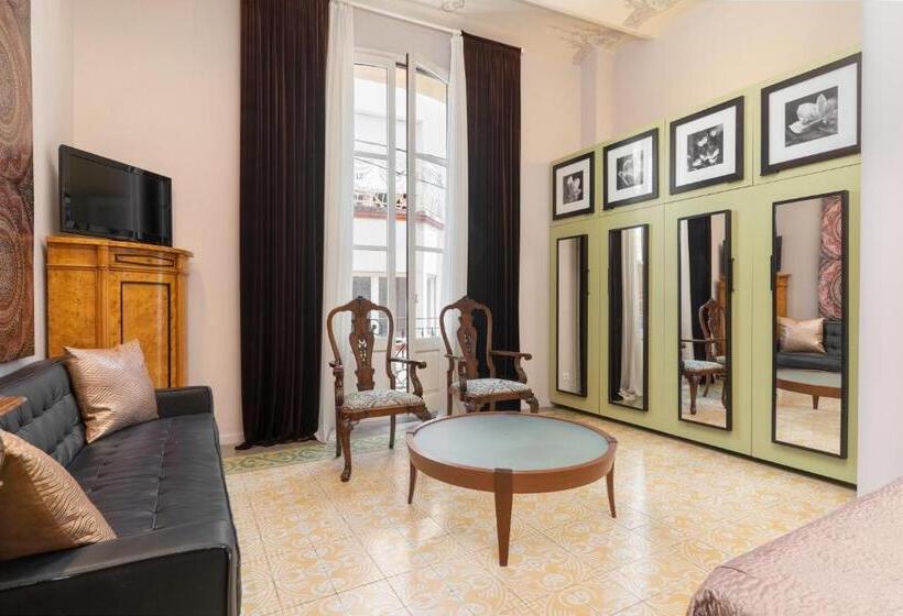 فندق El Petit Palauet