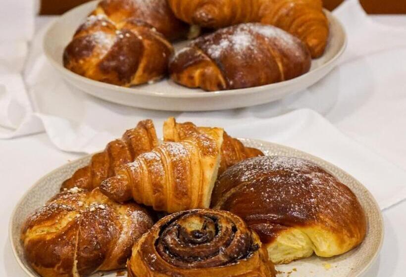 ホテル Erhardt Panzió