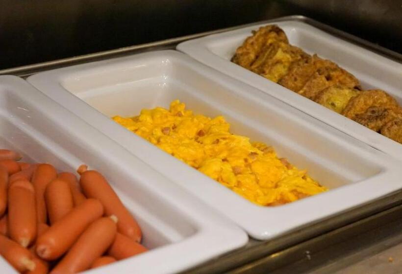 ホテル Erhardt Panzió