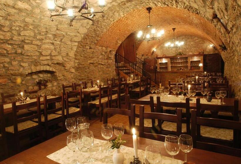 ホテル Erhardt Panzió