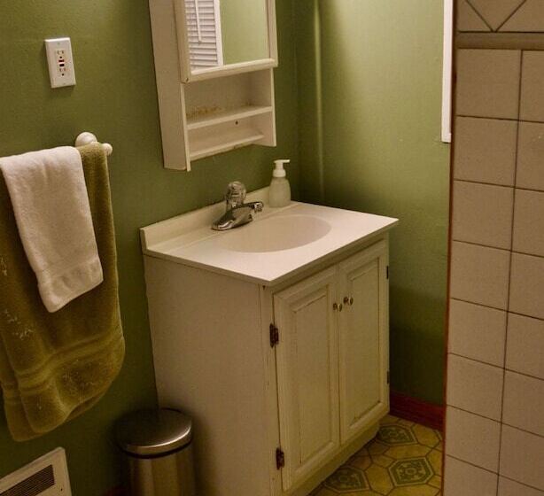 호텔 Eugene Lodge And International Hostel