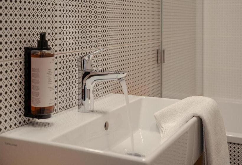 هتل Faros Gdansk Airport