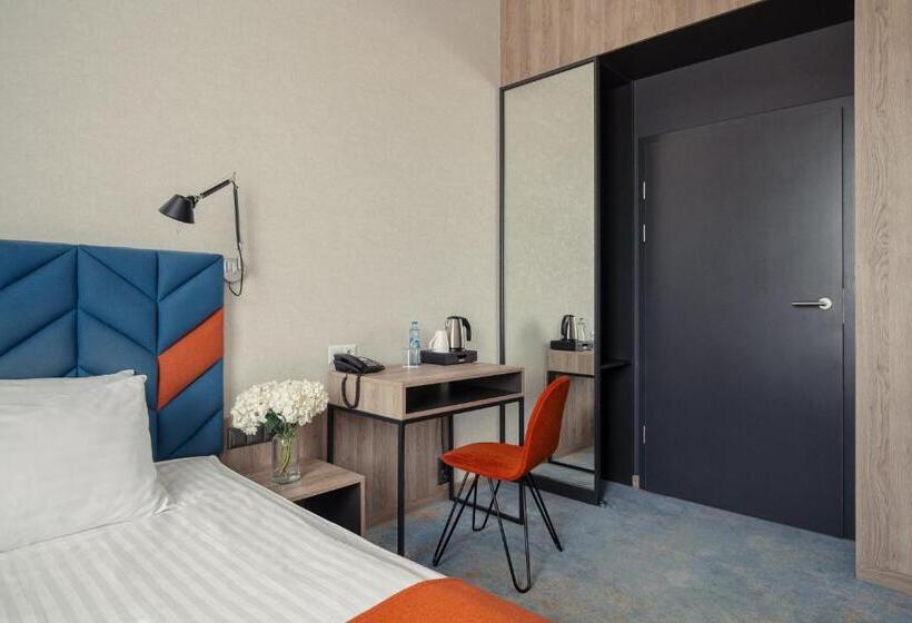 هتل Faros Gdansk Airport