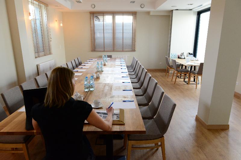 هتل Faros Gdansk Airport