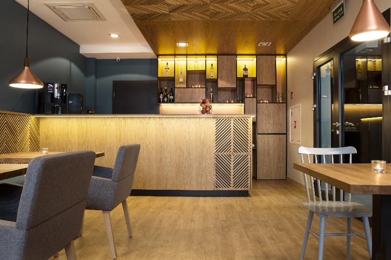 هتل Faros Gdansk Airport