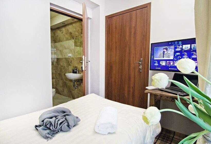 酒店 Five Stars Bed&breakfast