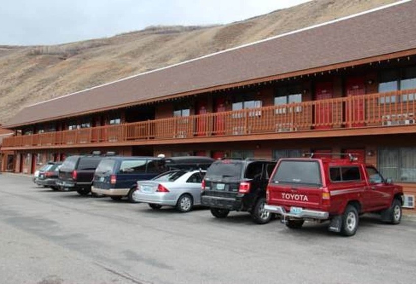 فندق Flat Creek Inn