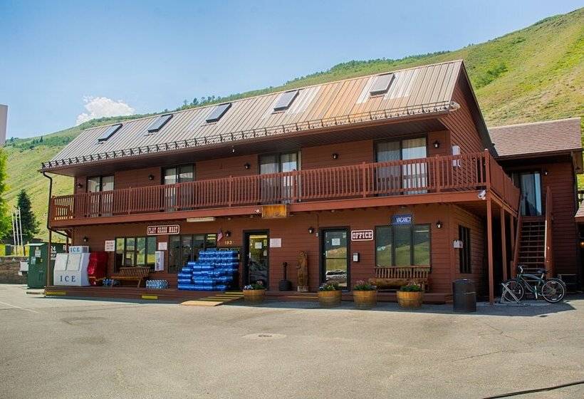 فندق Flat Creek Inn