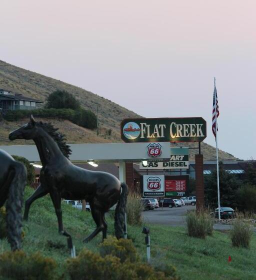 فندق Flat Creek Inn