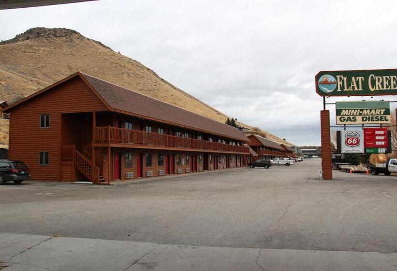 فندق Flat Creek Inn