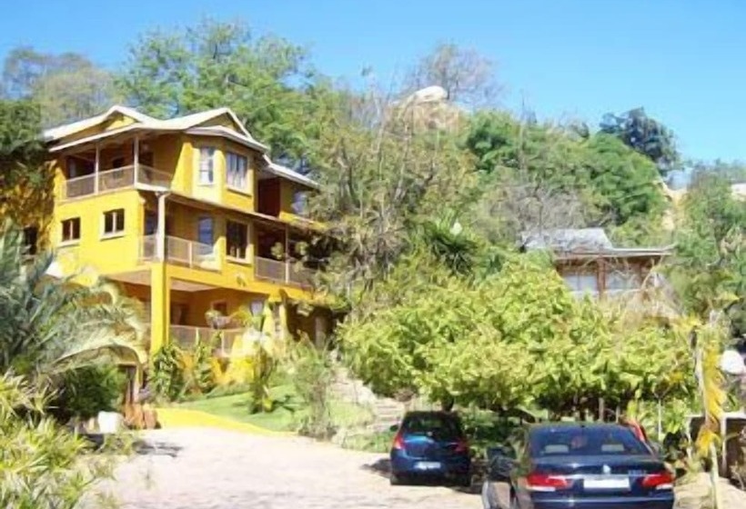 호텔 Fumanekile Lodge