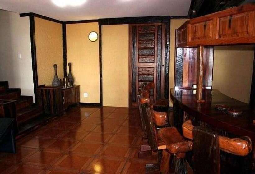 호텔 Fumanekile Lodge