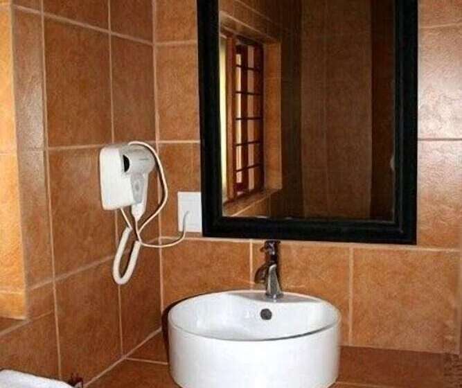 호텔 Fumanekile Lodge