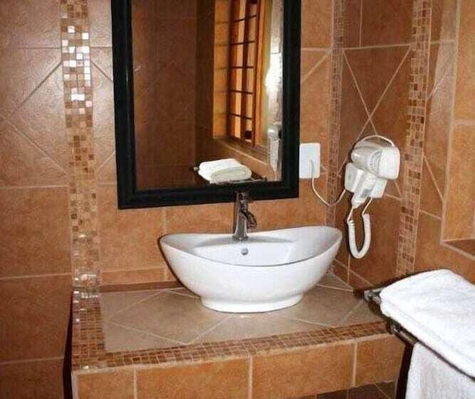 호텔 Fumanekile Lodge