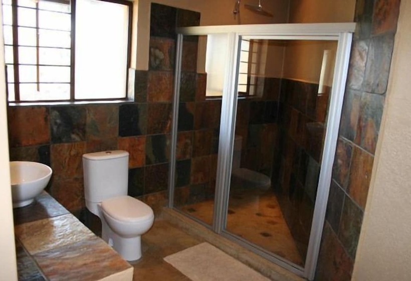 호텔 Fumanekile Lodge