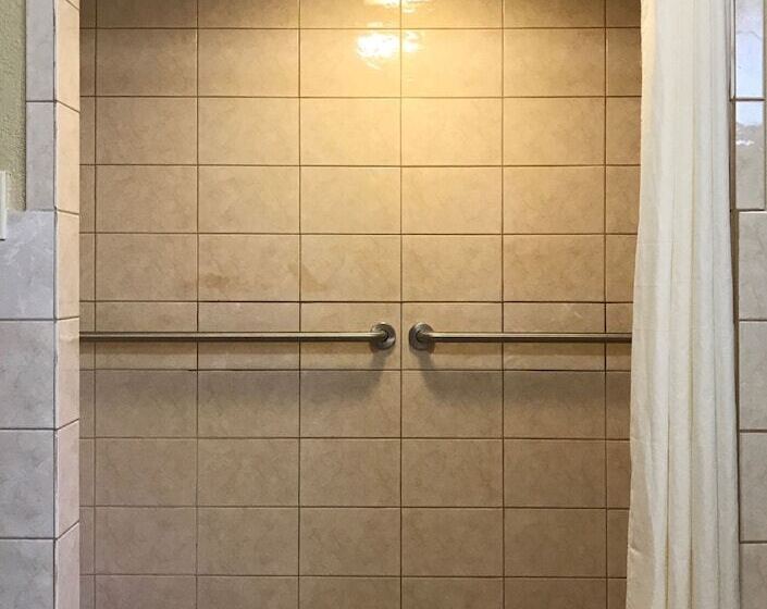 فندق Gainesville Lodge