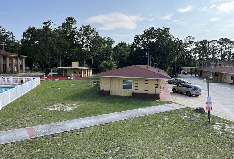 בית מלון כפרי Heritage Inn