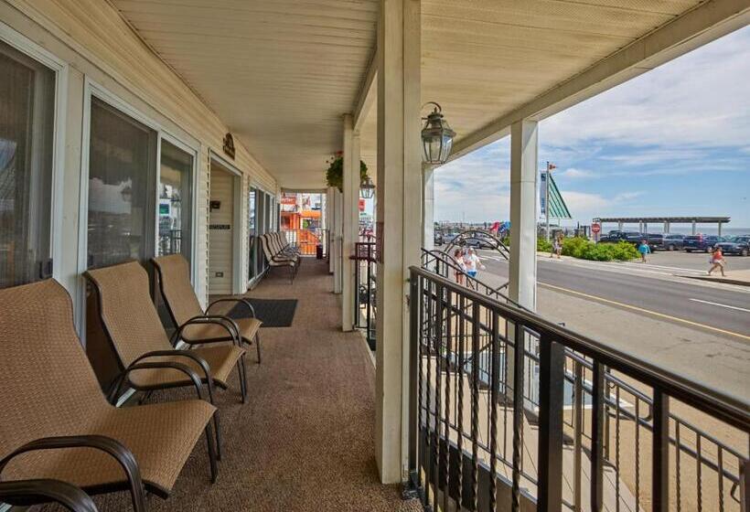 فندق Hillcrest Inn