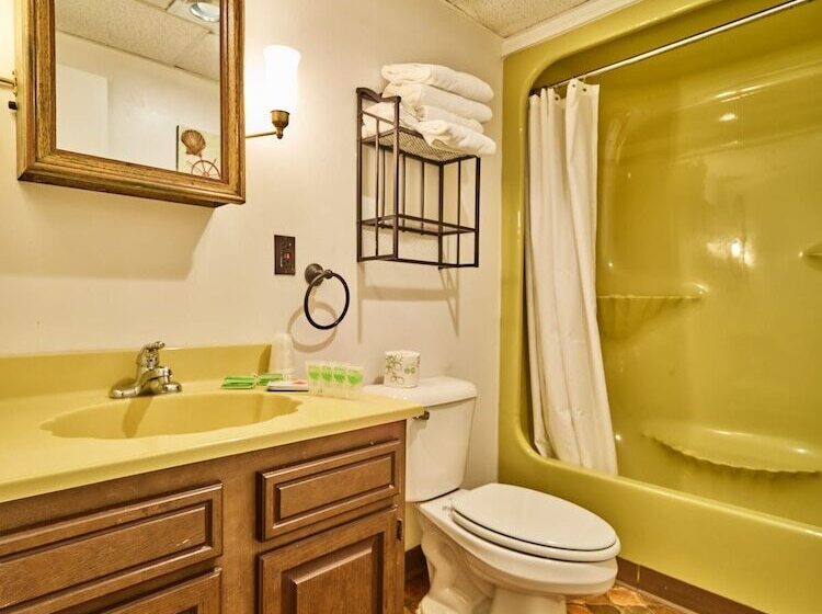 فندق Hillcrest Inn