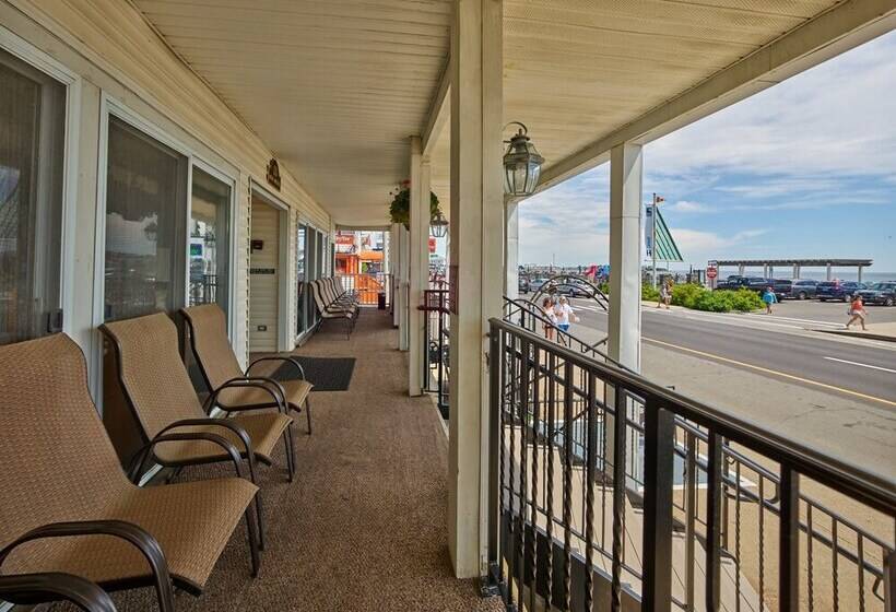 فندق Hillcrest Inn