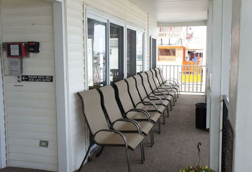 فندق Hillcrest Inn