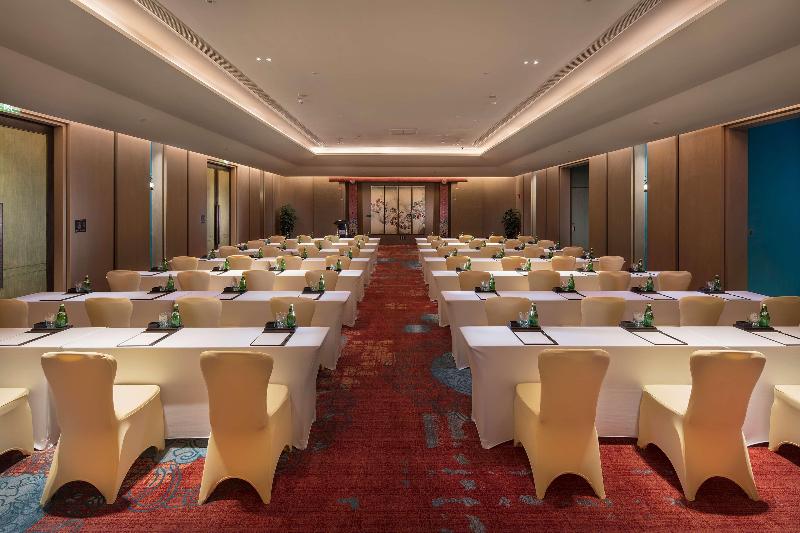 Отель Hilton Jiuzhaigou Resort