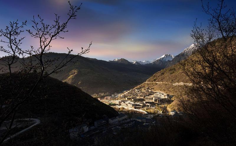 Отель Hilton Jiuzhaigou Resort