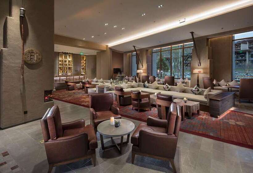 Отель Hilton Jiuzhaigou Resort