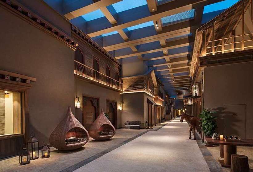 Отель Hilton Jiuzhaigou Resort