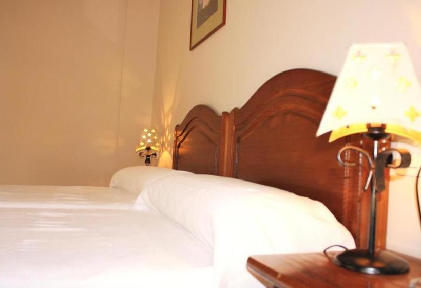 בית מלון כפרי Hostal Carlos 2