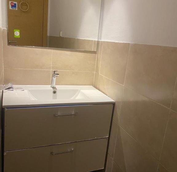 酒店 Hostal The Monkey Room