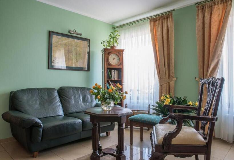 فندق I Restauracja Brochów