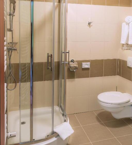 فندق I Restauracja Brochów