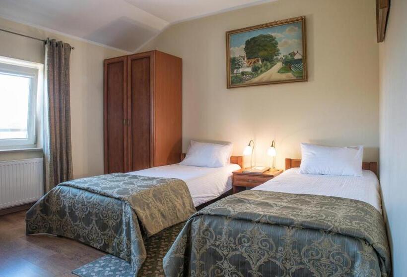 فندق I Restauracja Brochów