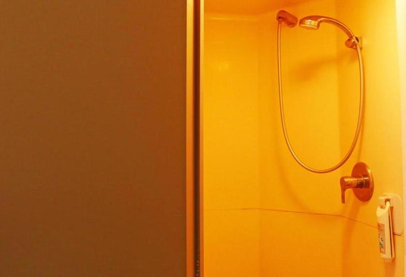 בית מלון כפרי Ibis Budget Honfleur Centre