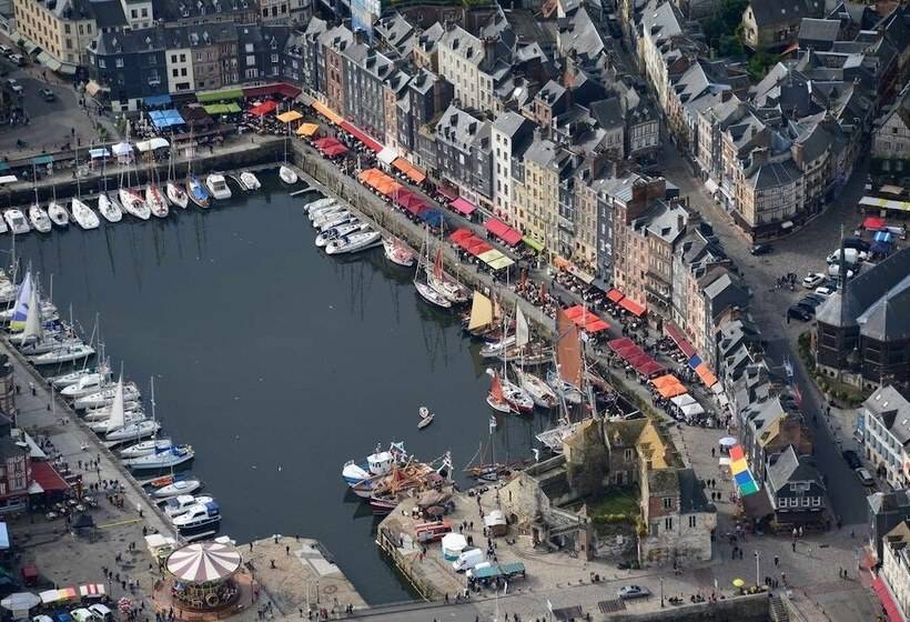 ホテル Ibis Budget Honfleur Centre