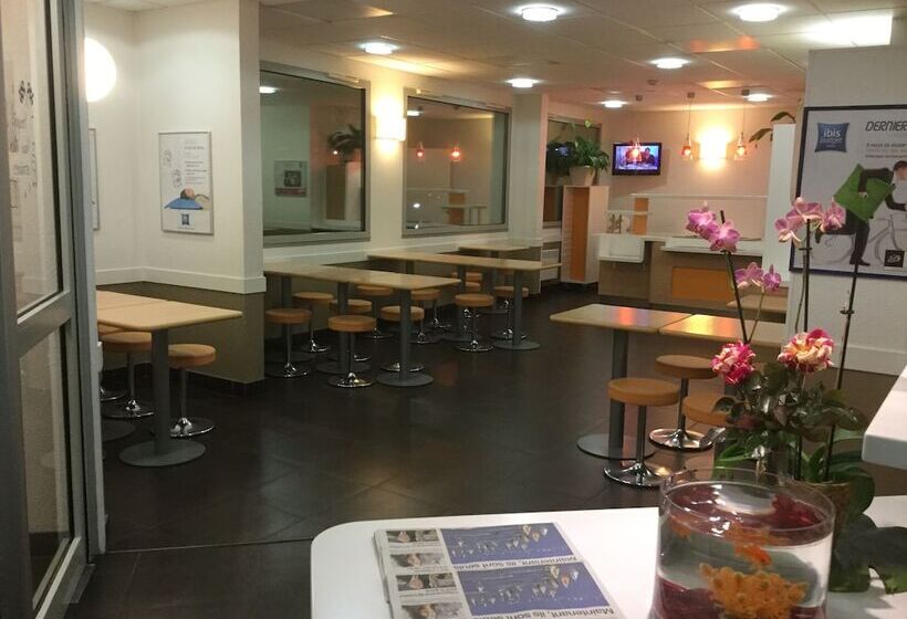 בית מלון כפרי Ibis Budget Honfleur Centre