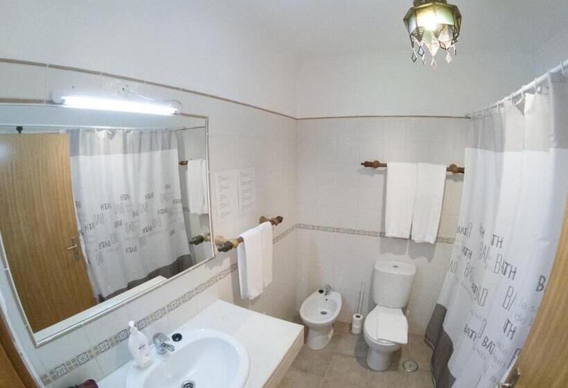 Отель Inn Seventies Cheap And Chic