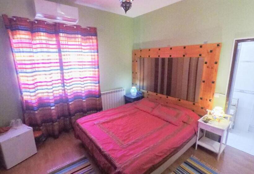 Отель Inn Seventies Cheap And Chic