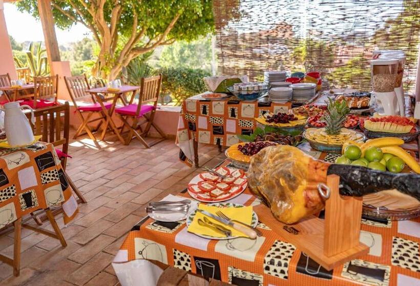 Отель Inn Seventies Cheap And Chic