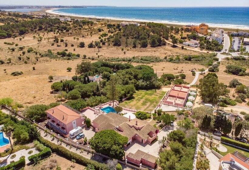 Отель Inn Seventies Cheap And Chic