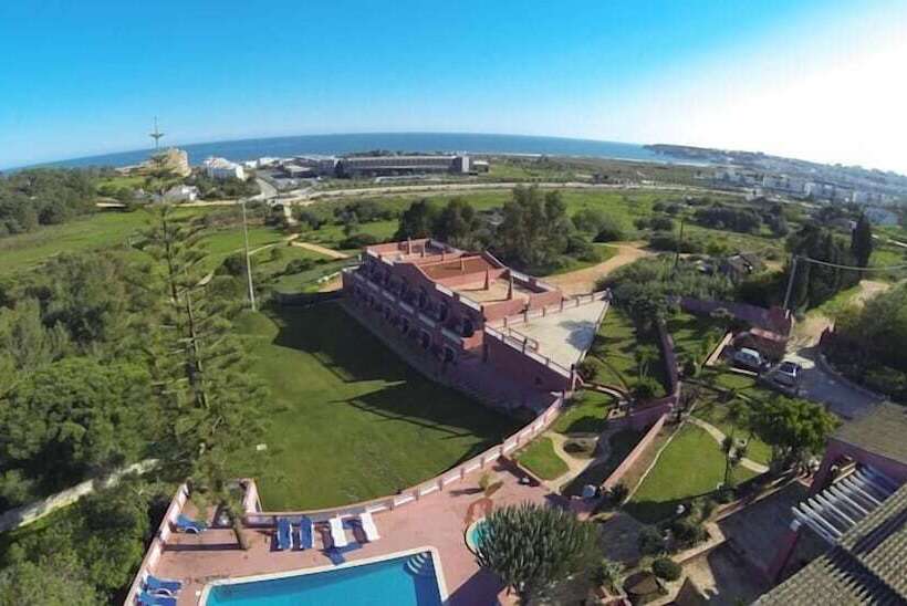 Отель Inn Seventies Cheap And Chic