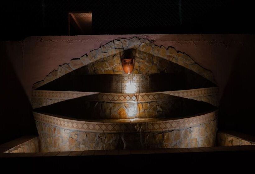 Отель Inn Seventies Cheap And Chic