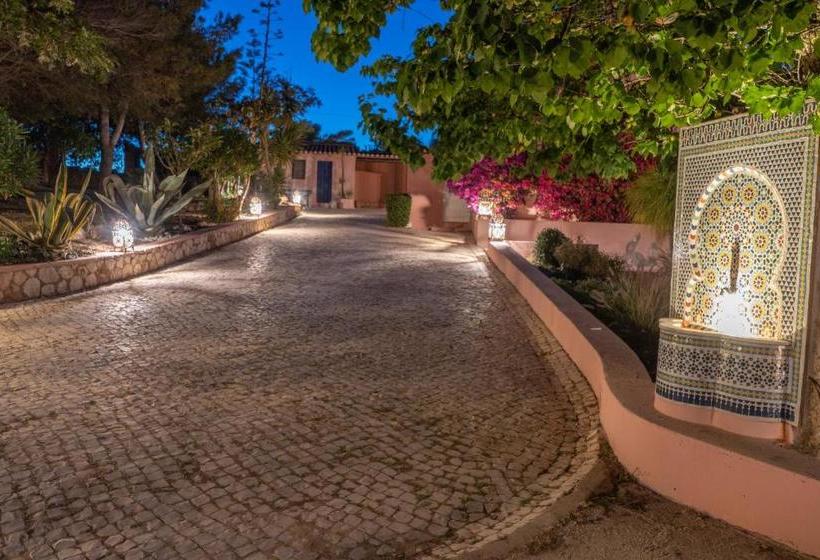 Отель Inn Seventies Cheap And Chic