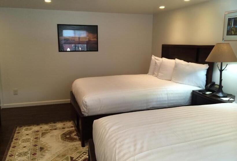 בית מלון כפרי Iron Horse Inn