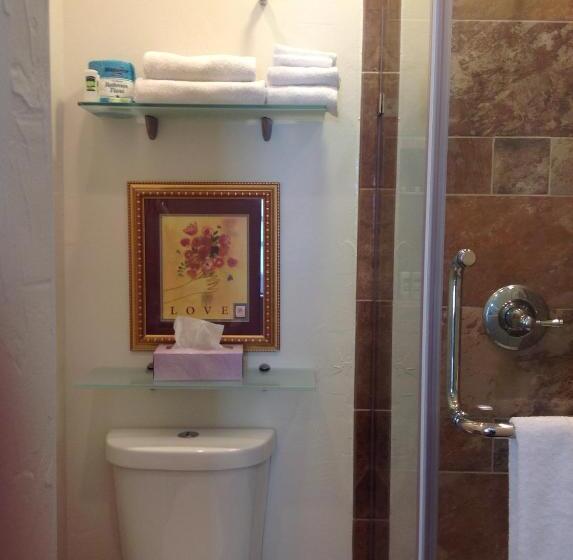 בית מלון כפרי Iron Horse Inn