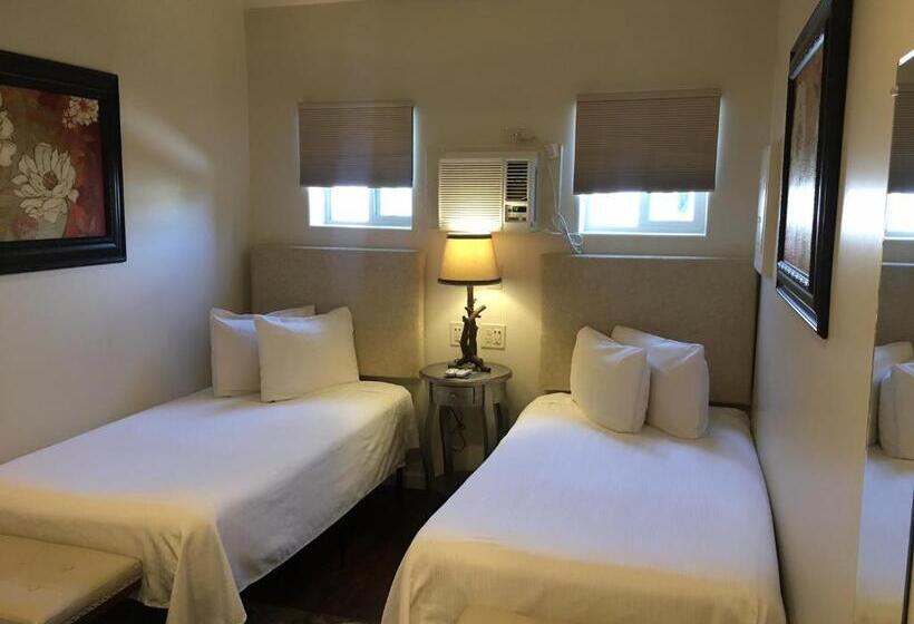 בית מלון כפרי Iron Horse Inn