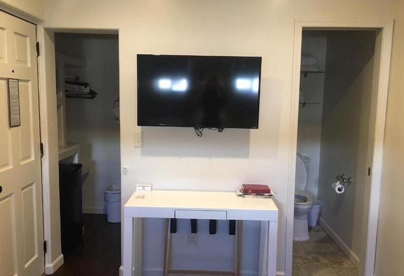 בית מלון כפרי Iron Horse Inn