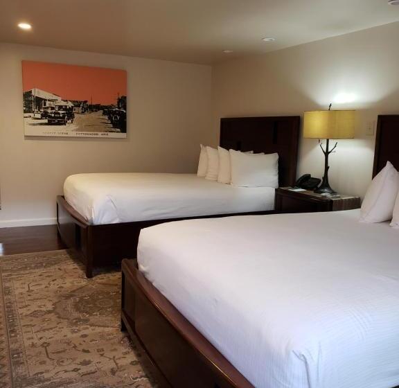 בית מלון כפרי Iron Horse Inn