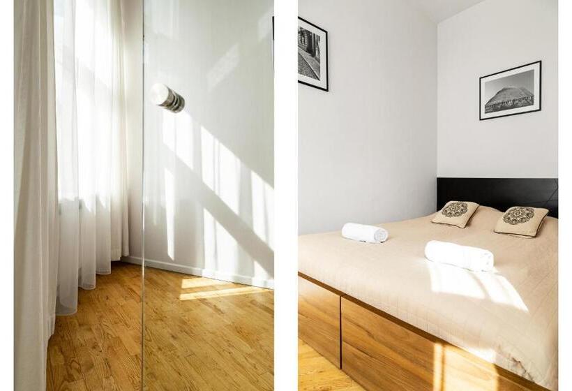 هتل Krakow For You Main Square Apartments